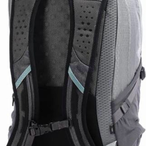 Osprey Quasar Silver 26L backpack - Picture 5 of 6
